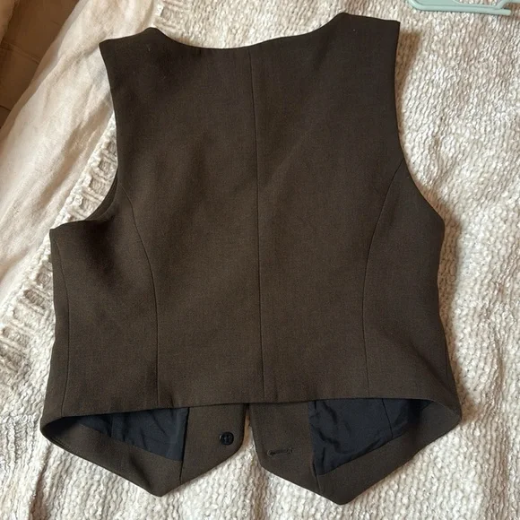 Aritzia Wilfred brown vest - Picture 2 of 2